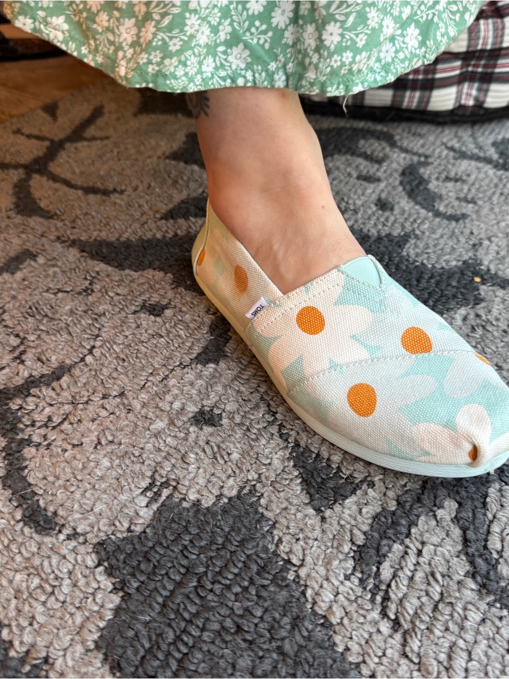 Toms Alpargata Soft Blue Retro Floral Daisy Slip On Flats size 8